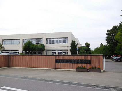 深谷中学校 796m