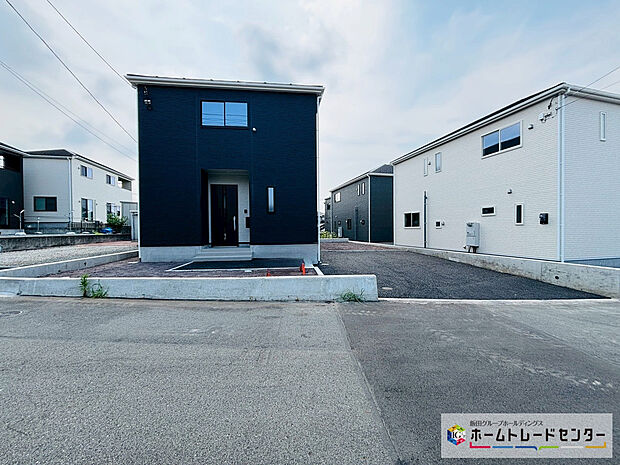 「富士市天間第１７」
堂々の完成となりました。１号棟は西側道路が接します