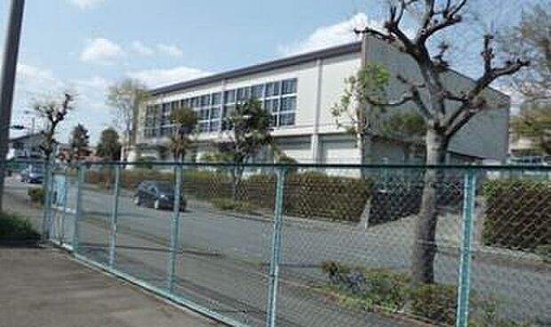 富士見小学校（約1,760m）