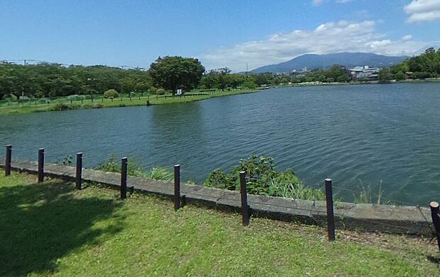 門池公園（約880m）