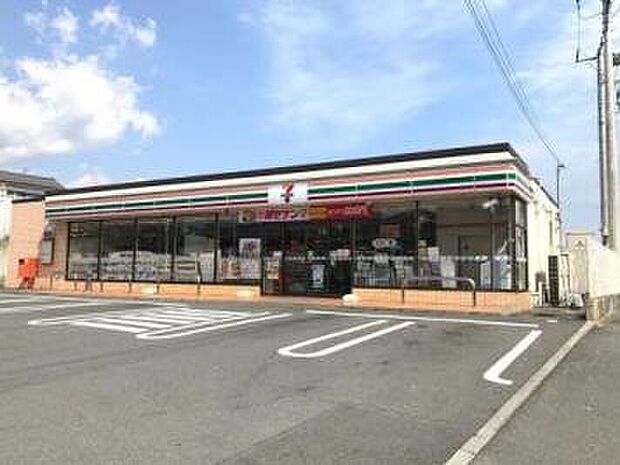 セブンイレブン石坂店（約410m）