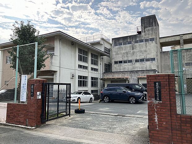 豊橋市立中部中学校