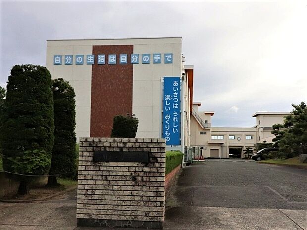 天王小学校