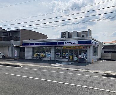 ローソン近江八幡多賀店 ５６０m(徒歩７分)