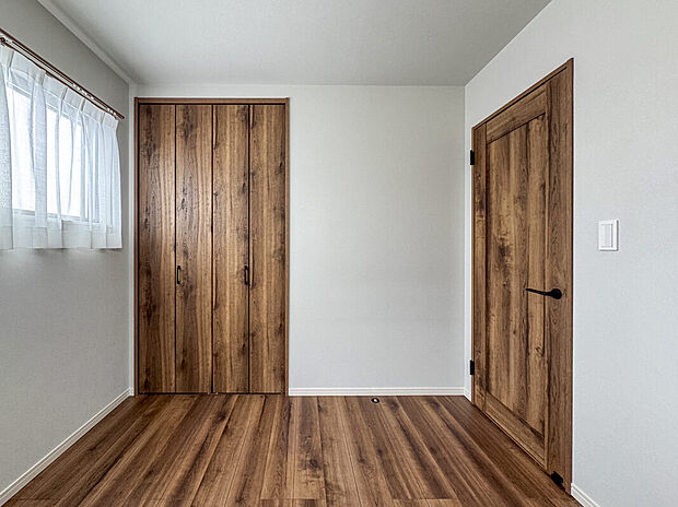 【2階各洋室】各洋室にもクローゼット完備!