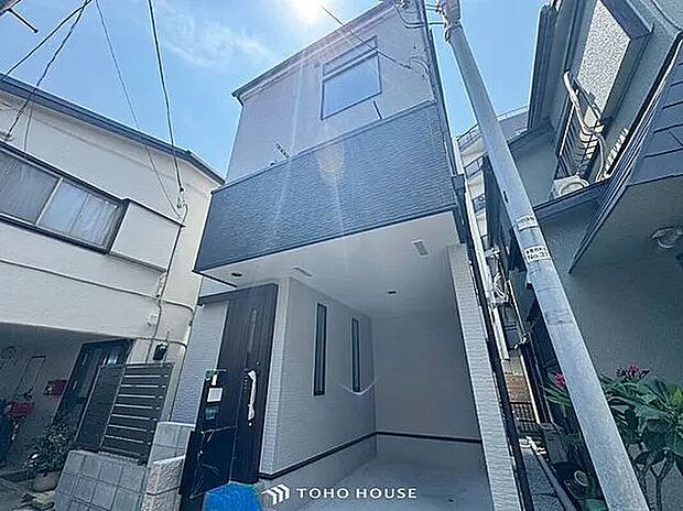「～3階建て2SLDK～」12帖以上のLDK、豊富な収納、生活を彩る設備など、プラアスワンのポイントが詰まった邸宅です。