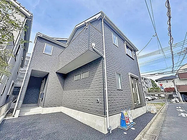 「~2階建て4LDK~」快適に過ごす条件は、一人ひとり違います。だからこそ飾り過ぎないシンプルな内装と偏り過ぎないデザインで統一しております。