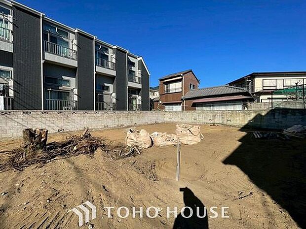 【現地外観写真】ただ『 住む 』だけじゃない! 気持ち良く住んで欲しい気持ちをこめて・・・。 お家の事、街の事、お金の事、 何でも相談して下さい♪