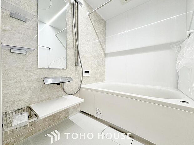 【浴室】【一日の疲れをリフレッシュ♪快適バスルーム♪】
癒しの空間バスルームです。天気に左右されずに洗濯物を乾かせる、浴室乾燥機&オートバス機能付きです。