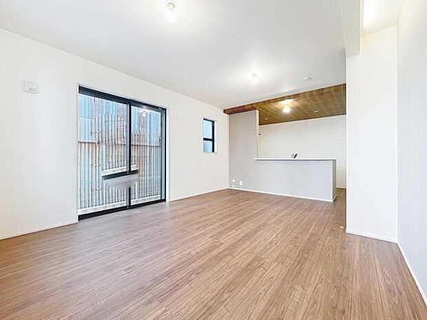 【リビング】毎日過ごす場所だからこそ、飽きのこないデザインが大事。本当に欲しい【寛げる空間】を実感して頂けます。