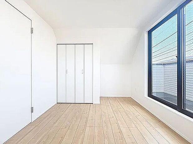 【その他居室】「各洋室に収納スペースを確保」収納の多さも魅力です！居住スペースを充分に確保することができる為、ゆとりある室内で、ゆっくりとご寛ぎいただけます。
