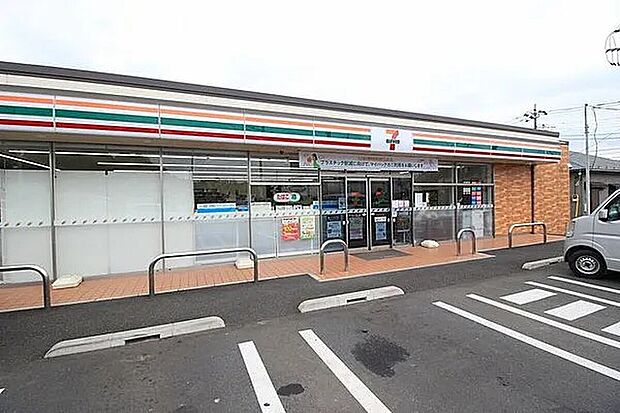 セブンイレブン松戸八ケ崎8丁目店（約950m）