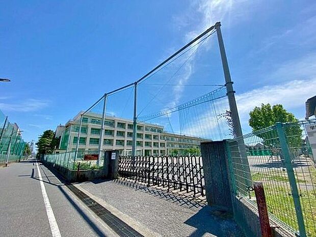 市川市立鶴指小学校（約440m）