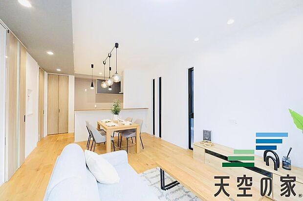 【施工例【内観】】こだわりのインテリアでリラックス空間を演出。自分好みのお部屋に!