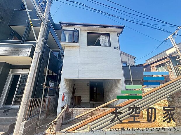 【現地写真】3駅3路線使えて通勤通学にも便利です。