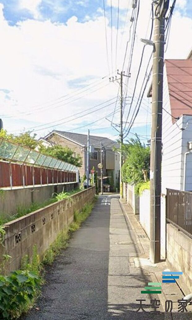 【前面道路】前面道路です。