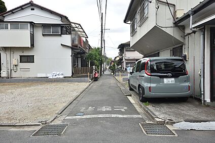 前面道路・南側
