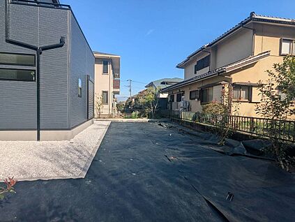 庭　