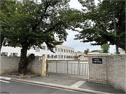 名古屋市立　汐路中学校 600ｍ～620ｍ(徒歩8分)
