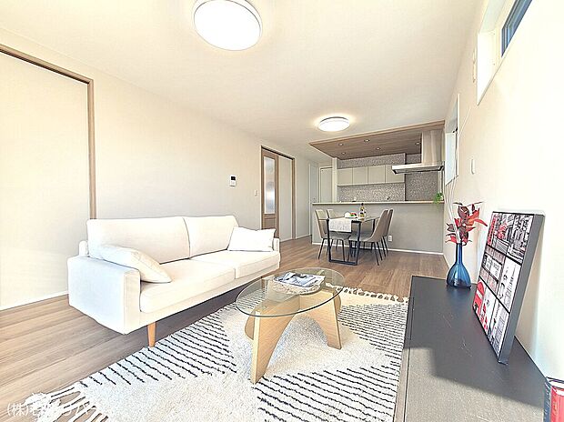 会話が弾むリビング、料理が愉しくなるキッチン、明日への活力を養うベッドルーム。家はただ生活する場ではなく、暮らしを愉しく、快適にする場所。笑顔の毎日、安らぎの日々のために、こだわりの設備・仕様を採用。