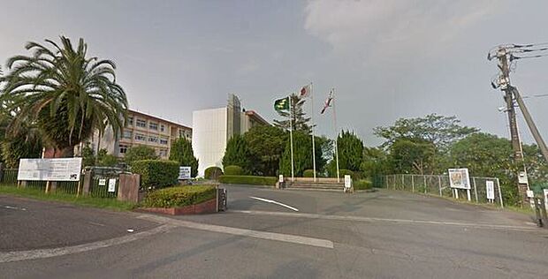 宮崎県立宮崎西高校(約660m)