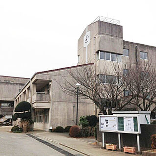 守谷市立御所ケ丘中学校 約1,360m(徒歩17分)