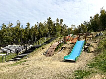 竹林公園 約26ｍ(徒歩１分)
