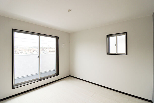 【【ドリームタウンシリーズ施工例:洋室】】お持ちの家具の配置を考えると洋室のお部屋が暮らしやすいという方に。