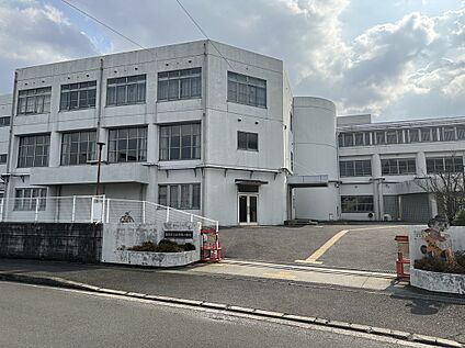 畝傍南小学校 400ｍ(徒歩5分)