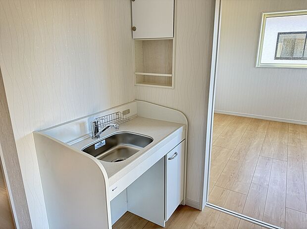 【2階洗面化粧台】2階トイレ前の洗面台