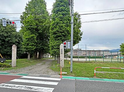 岡谷市立小井川小学校 約770m(徒歩10分)