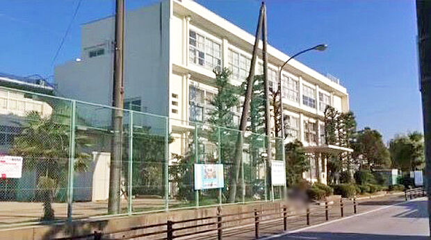 城西小学校