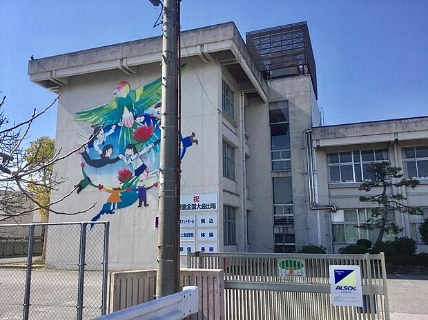 彦根市立中央中学校（約1,300m）