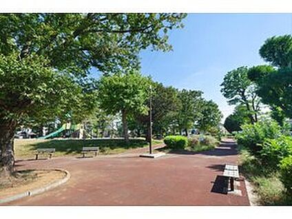 神木公園 約161～186ｍ(約3分)