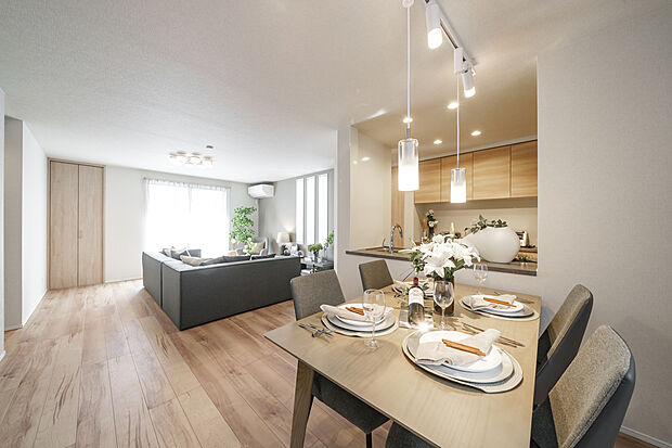 【リビングダイニングキッチン】4号棟(2025年12月撮影)