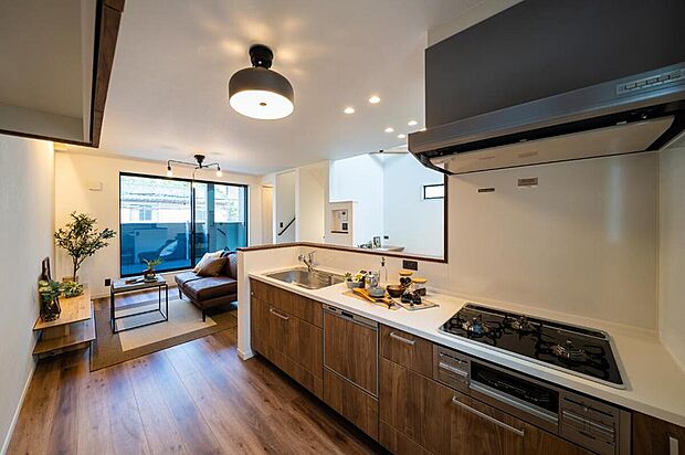 【【本分譲地に建築可能な建物プラン例】】間口を広く確保したゆったりスペース。調理がしやすく、たくさんの調理道具をすっきりと収納していただけます。《分譲地外:建物面積94.36m2、建物価格1695万円》