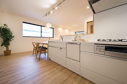 【本分譲地に建築可能な建物プラン例】