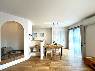 【山根木材】ウッディタウン宮島口上　駅近のゆったりリビング 外観