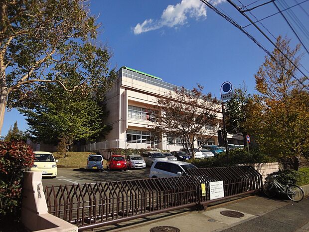 横浜市立中川西中学校(成長の過程でより濃い時間を過ごす3年間。ここで過ごす時間は、お子様にとって、とても大切な思い出となるはずです。)