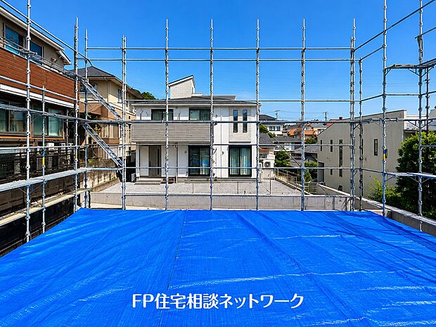 四季を通じて自然と触れ合えるスポットが周辺には盛りだくさん！お散歩やジョギング、週末のご家族での遊びに最適です。