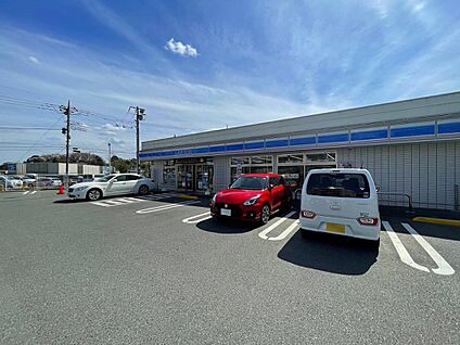 ローソン 川崎上麻生七丁目店 700m(9分)