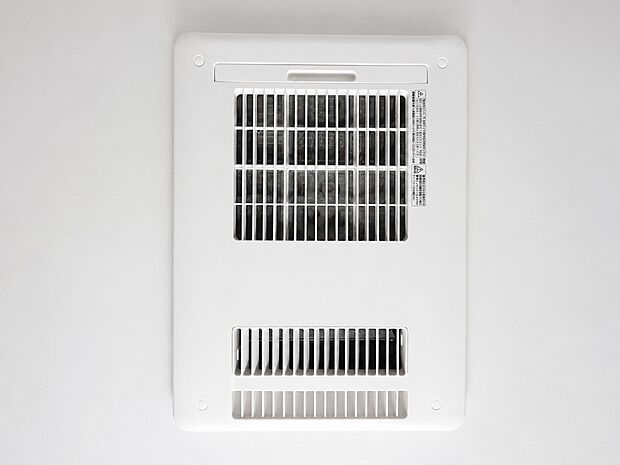 【浴室暖房乾燥機】お風呂場そのものを乾燥機にしてしまう便利な機能。梅雨時期や花粉の時期に助かる。冬の時期には暖房機能がヒートショックを防ぐ。