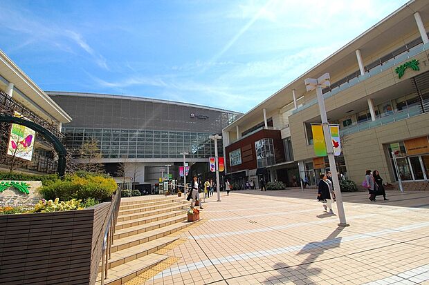 たまプラーザ駅（約800m）
