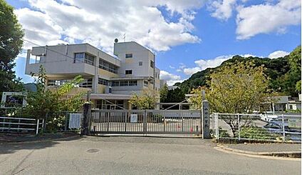 筑紫野市立山口小学校 1197m