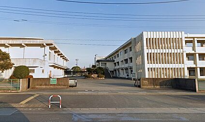 小郡市立小郡中学校 1360ｍ(徒歩17分)