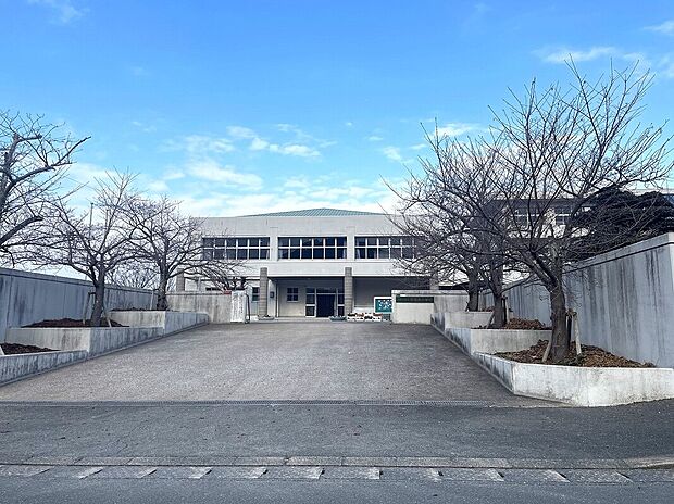 那珂川市立安徳南小学校（約500m）