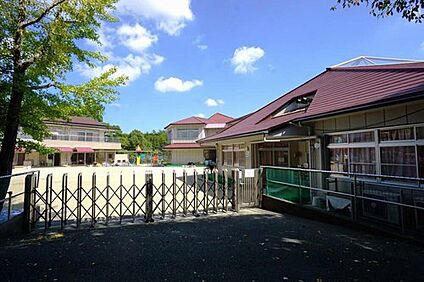 認定こども園東郷信愛幼稚園 876m