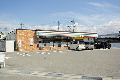セブンイレブン 山梨信玄橋店 現地から270m～290m。(徒歩4分。(最長))