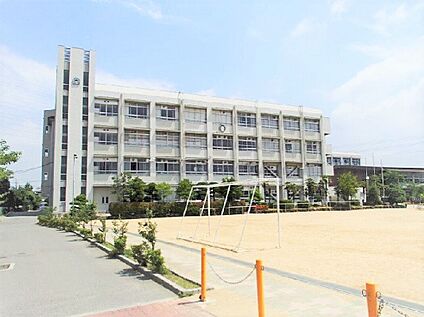姫路市立大津茂小学校 451ｍ