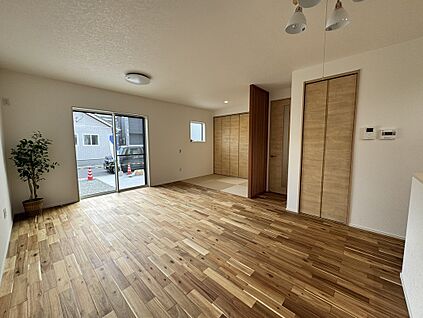 無垢板フローリングのＬＤＫ